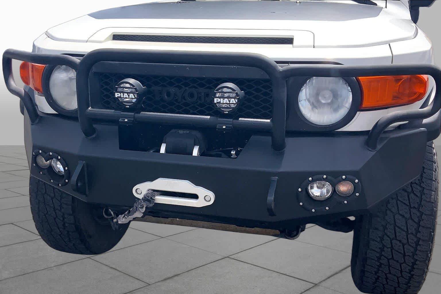 Used 2014 Toyota FJ Cruiser 4WD w/ Upgrade Package image 29