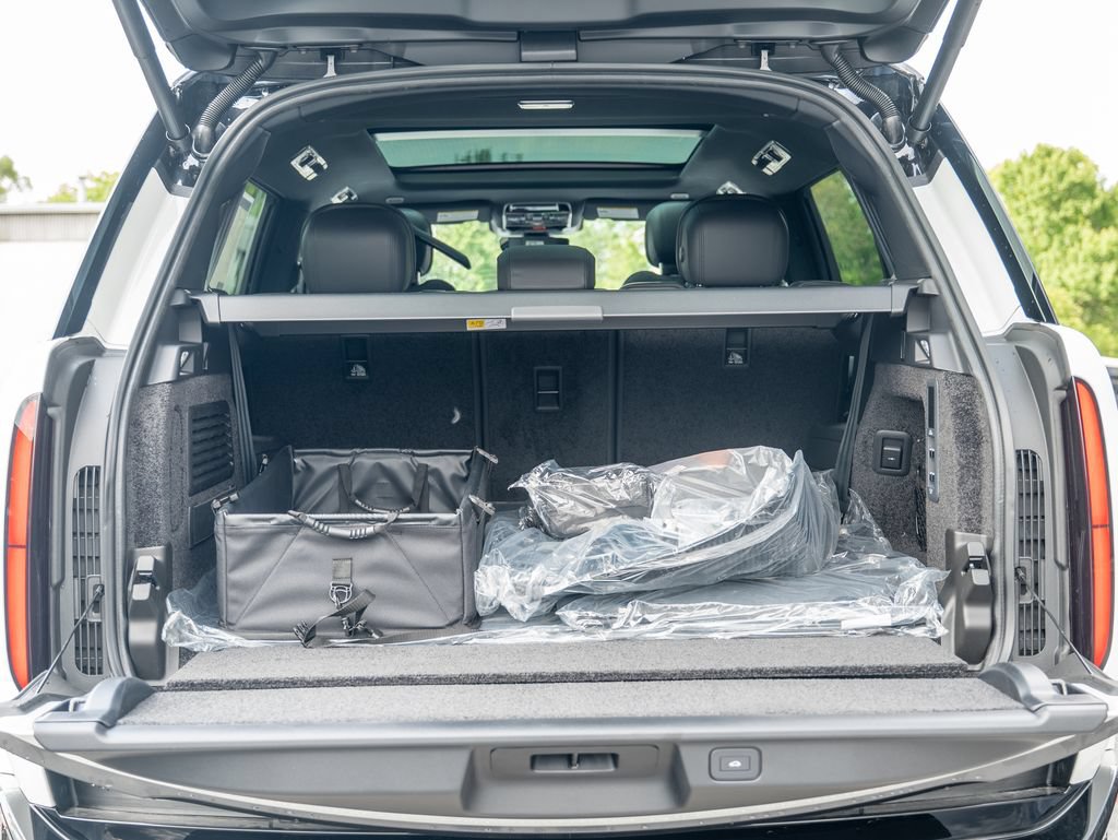 New 2026 Land Rover Range Rover Long Wheelbase SE AWD/4WD image 25