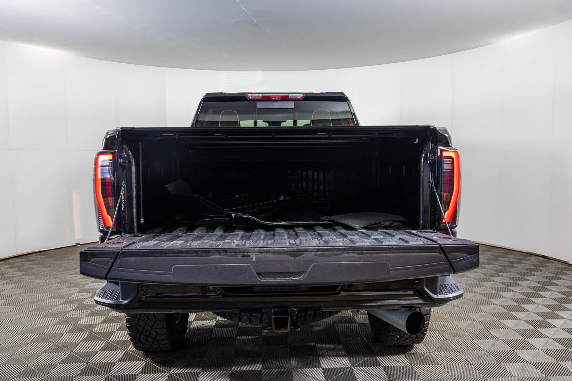 Used 2025 GMC Sierra 2500 AT4X AWD/4WD image 49