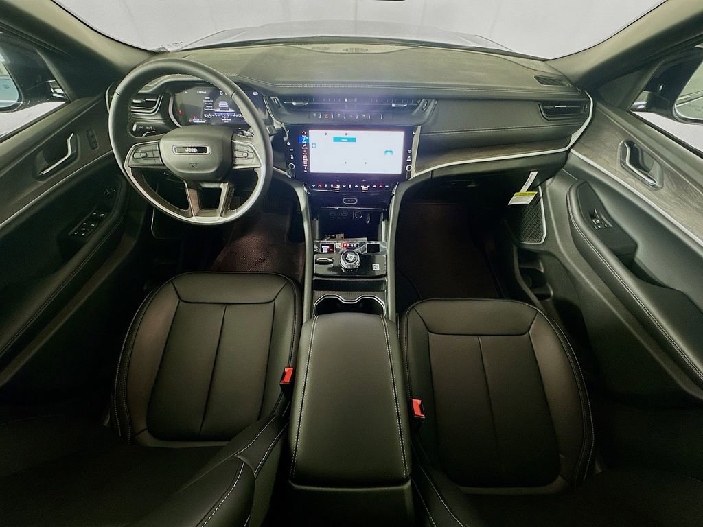 New 2026 Jeep Grand Cherokee L Limited image 9