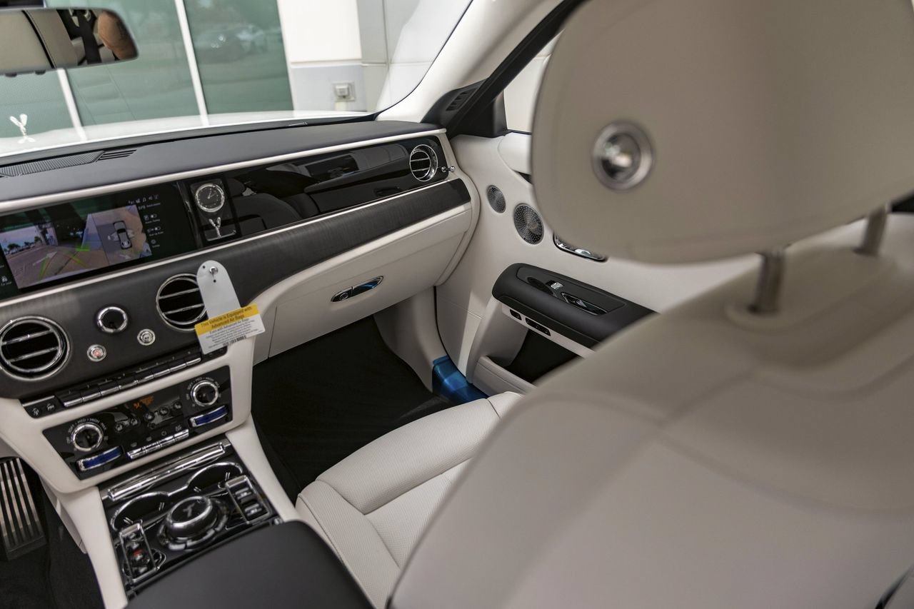 New 2026 Rolls-Royce Ghost AWD/4WD image 54
