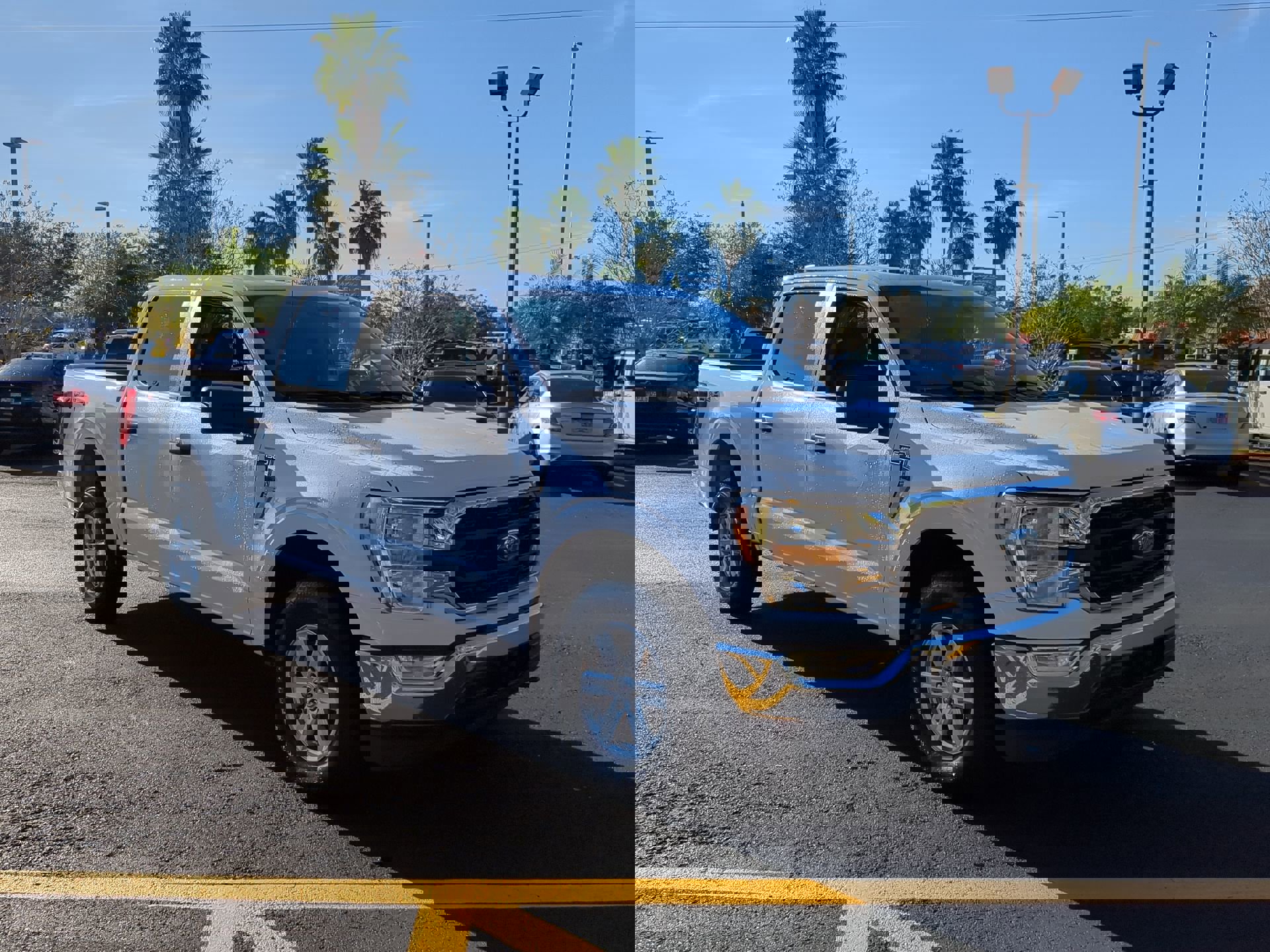 Used 2021 Ford F150 XLT image 2