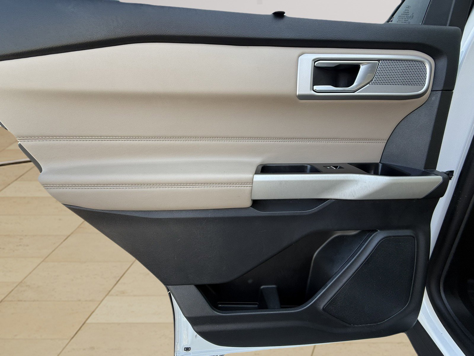 Used 2021 Ford Explorer Limited w/ Hybrid Equipment Group 310A image 30