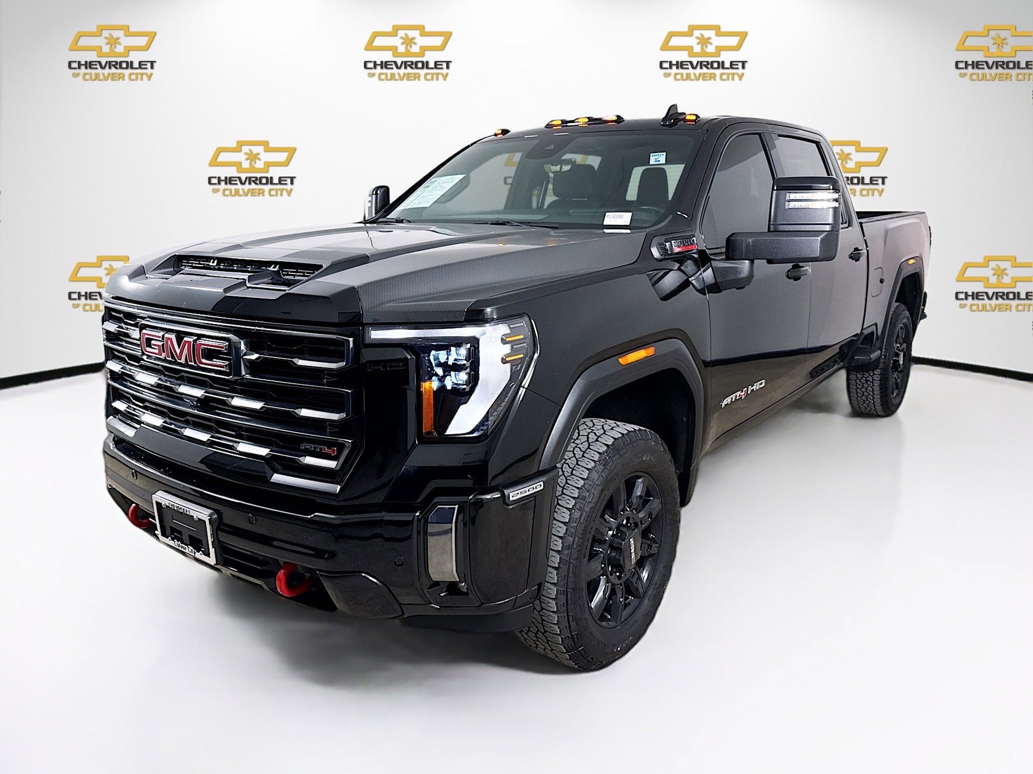 Used 2024 GMC Sierra 2500 AT4 w/ Technology Package image 3