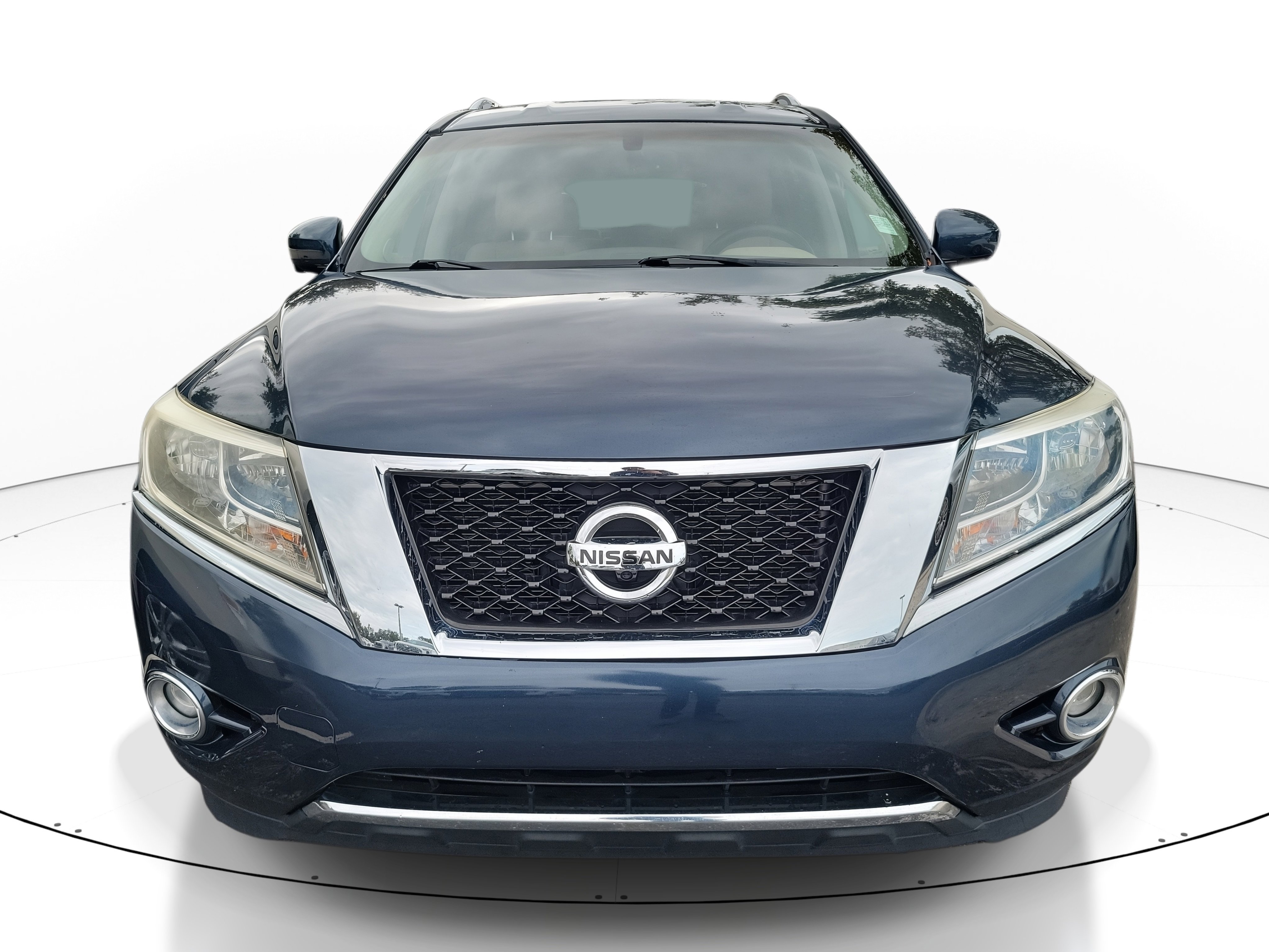 Used 2013 Nissan Pathfinder Platinum image 2