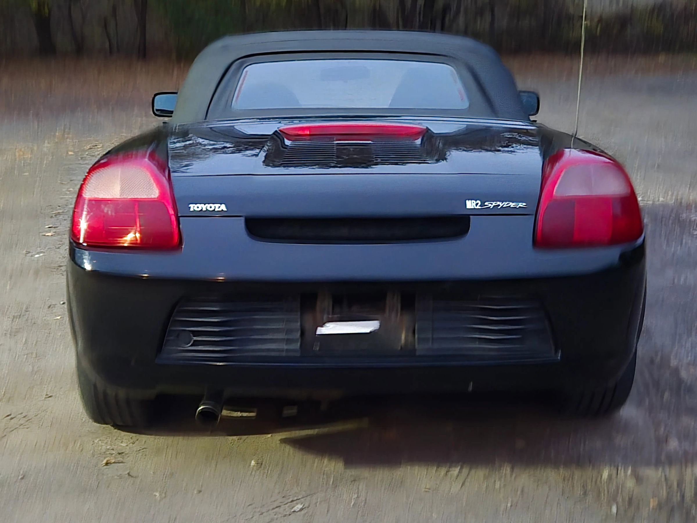 Used 2000 Toyota MR2 image 5