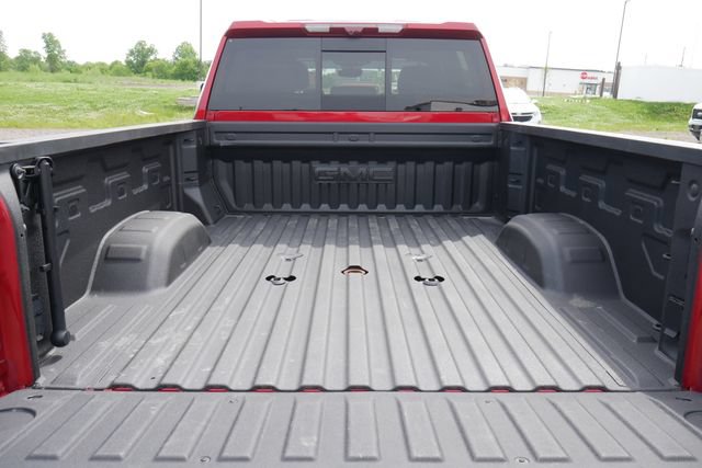 Used 2025 GMC Sierra 2500 AT4 w/ AT4 Premium Plus Package AWD/4WD image 12