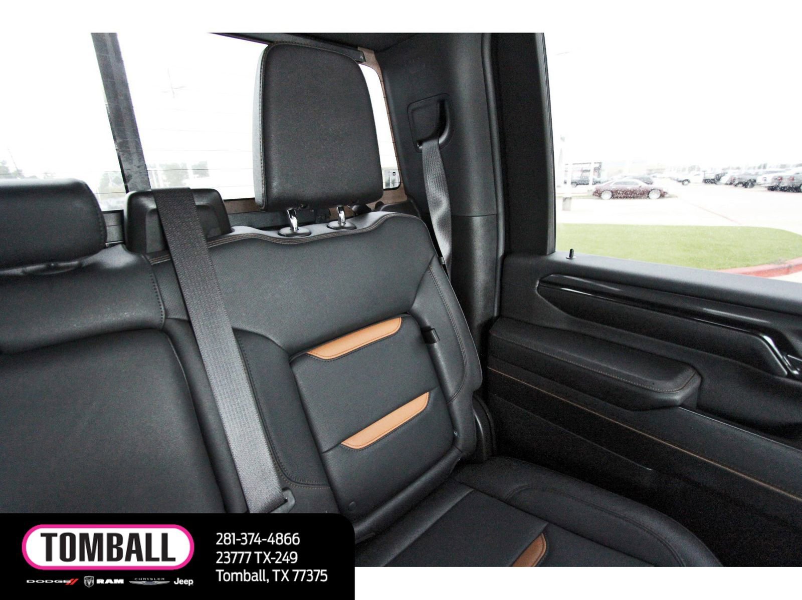 Used 2024 GMC Sierra 2500 AT4 w/ Max Trailering Package image 12