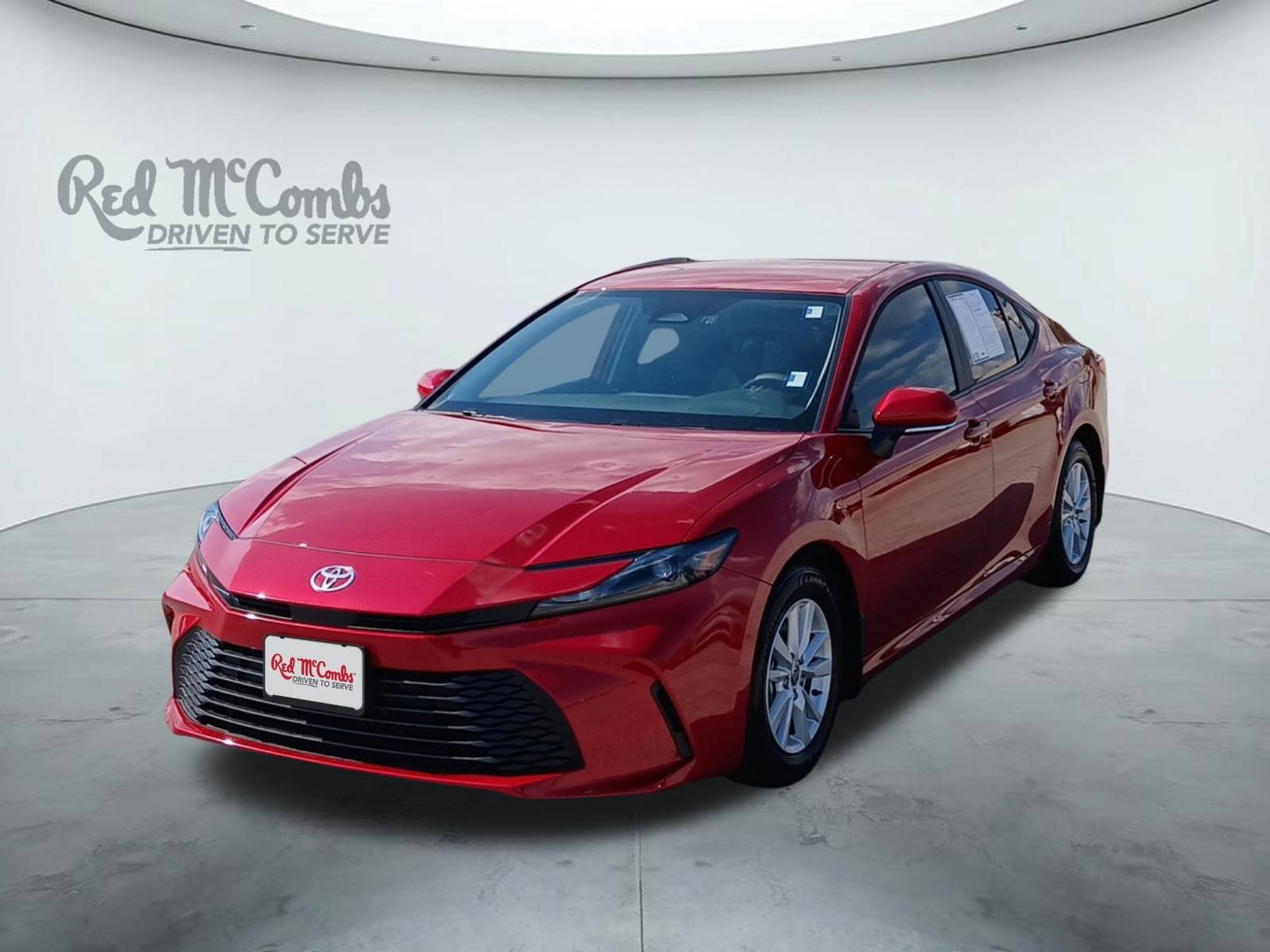 Used 2025 Toyota Camry image 1