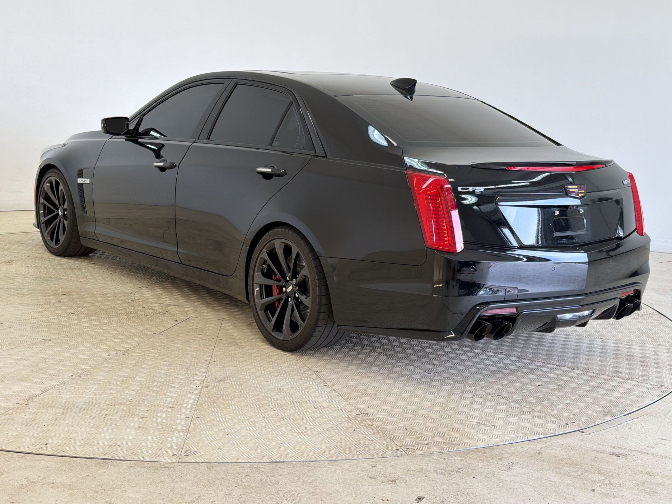 Used 2018 Cadillac CTS V w/ Luxury Package image 3