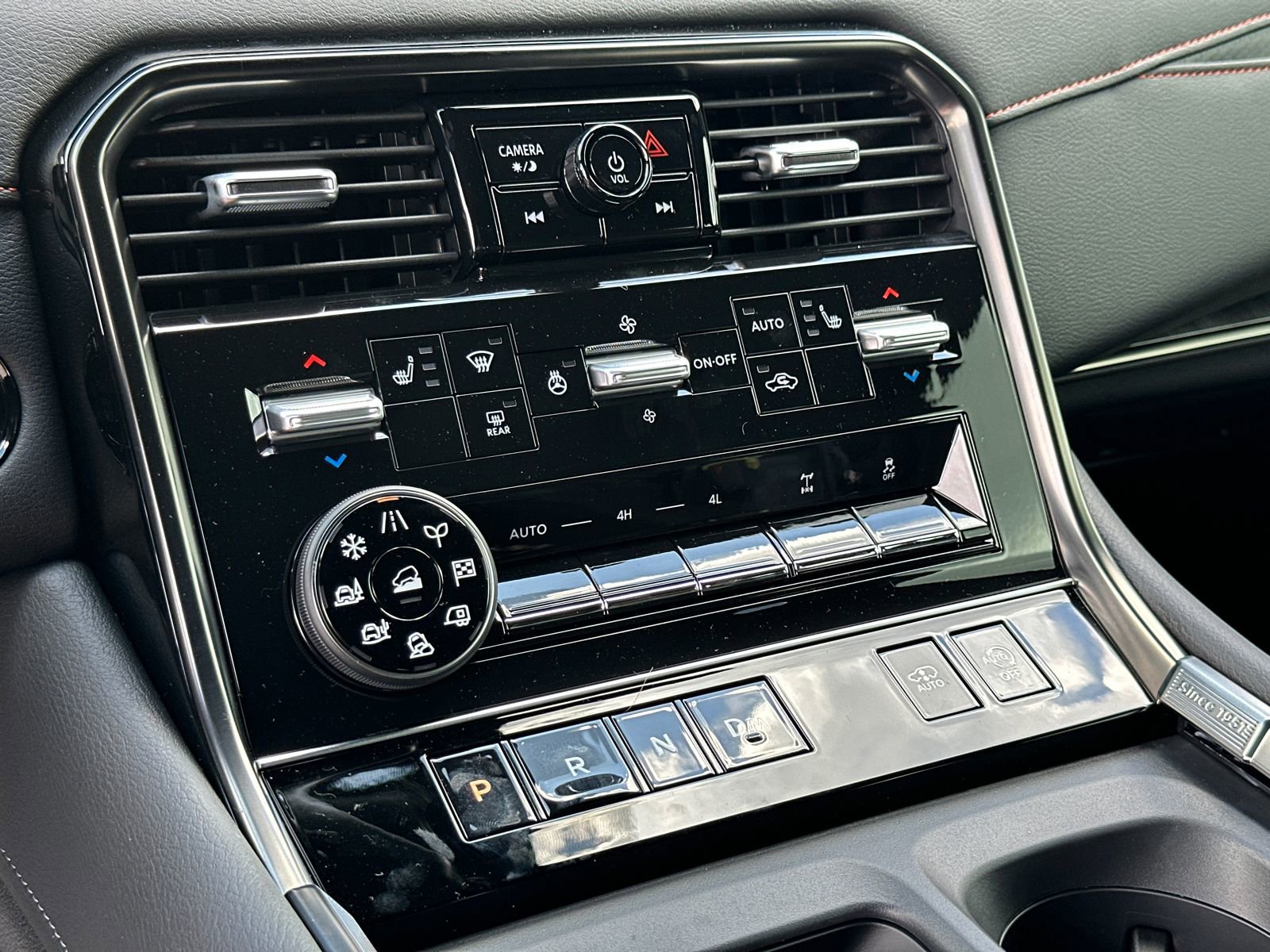 New 2025 Nissan Armada PRO-4X image 32