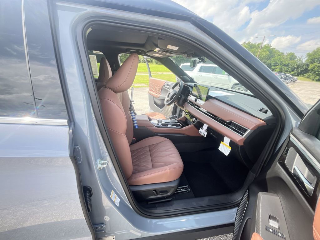 New 2025 Mitsubishi Outlander SEL image 25