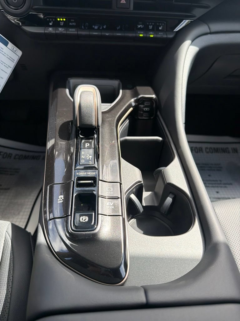 New 2026 Toyota Crown Signia AWD/4WD image 33