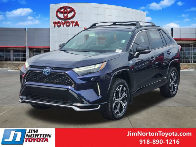 Used 2024 Toyota RAV4 XSE AWD/4WD image 3
