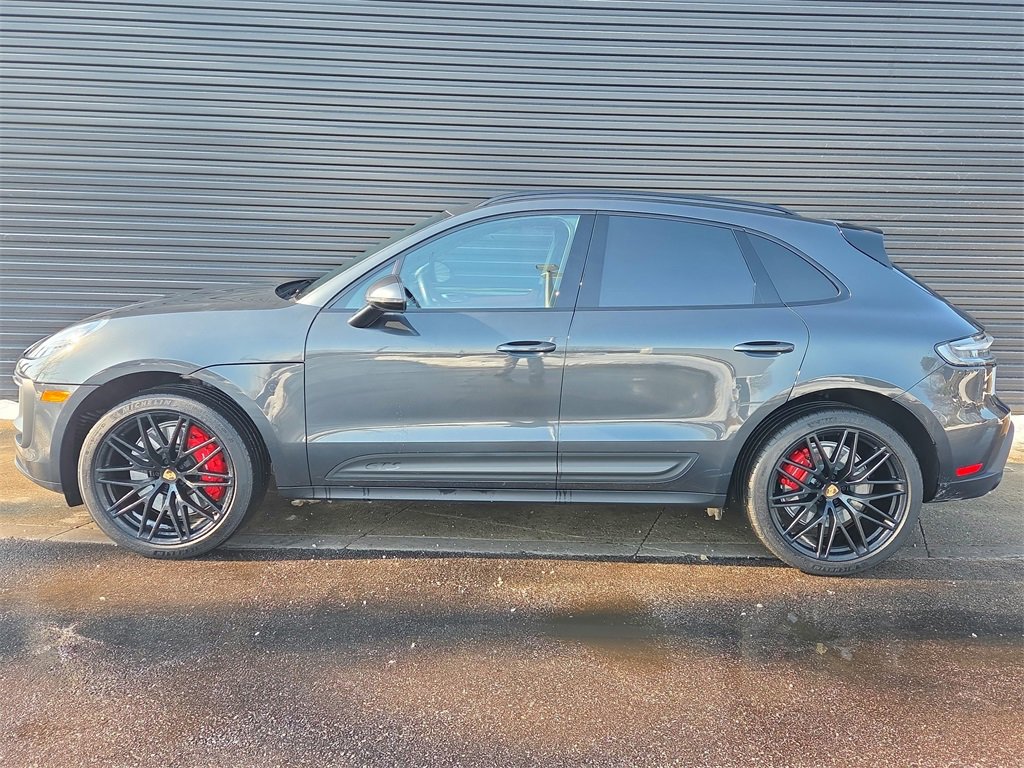 Certified 2023 Porsche Macan GTS image 2