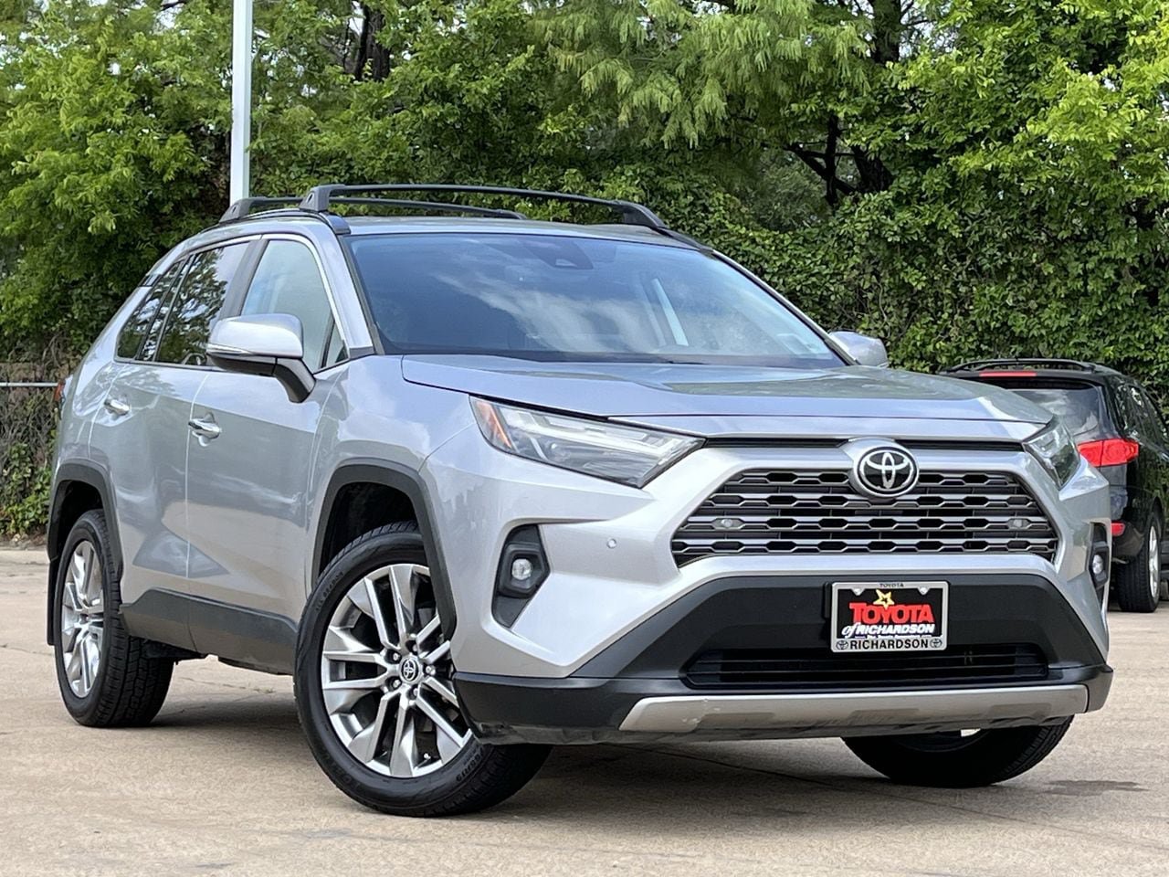 Used 2023 Toyota RAV4 Limited FWD image 2