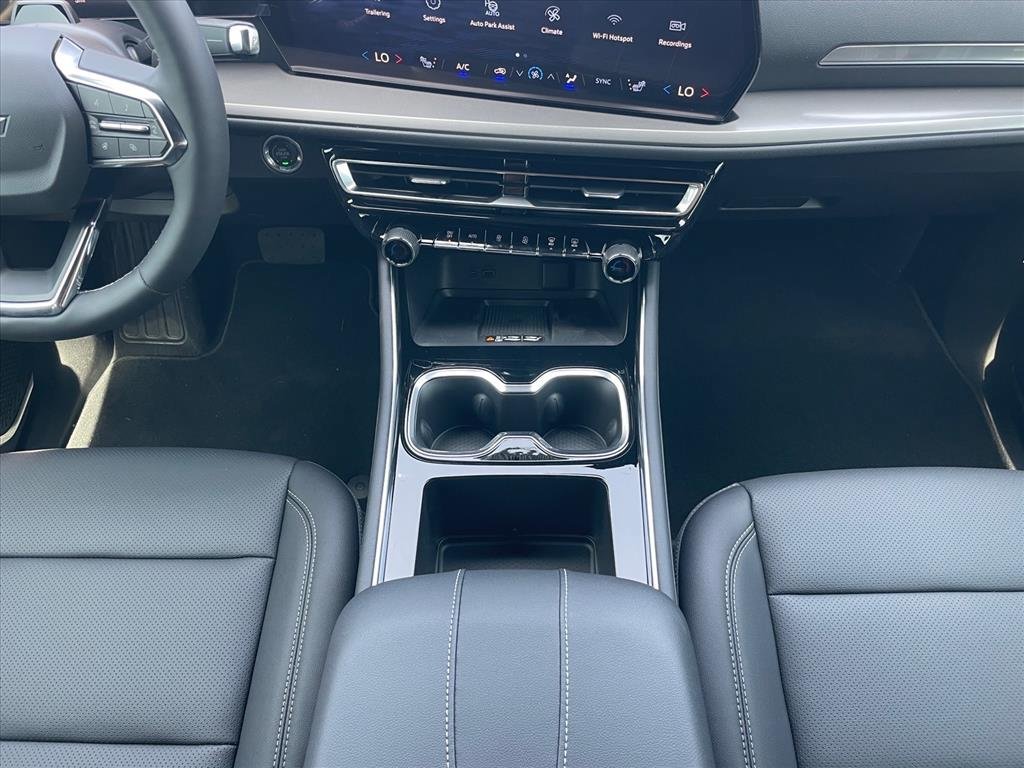 New 2027 Chevrolet Traverse LT w/ Enhanced Driving Package FWD image 17