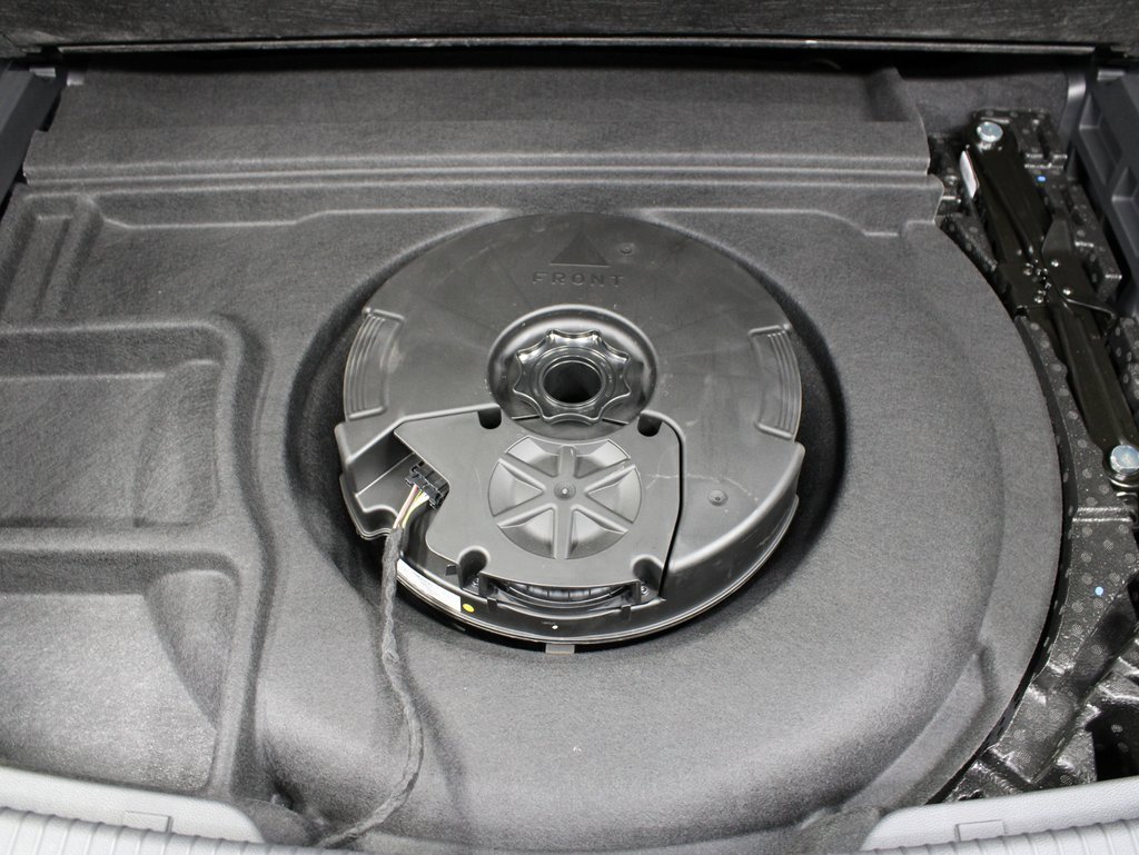 Used 2024 Volkswagen Atlas Cross Sport SEL Premium R-Line image 38