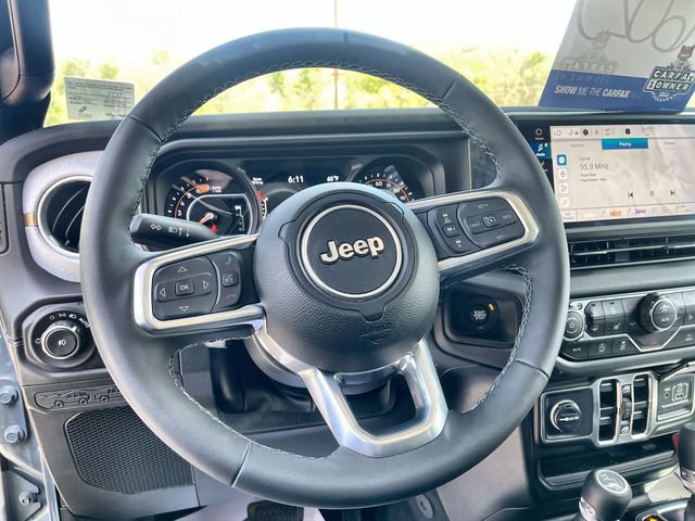 Used 2026 Jeep Wrangler Unlimited Sahara AWD/4WD image 13