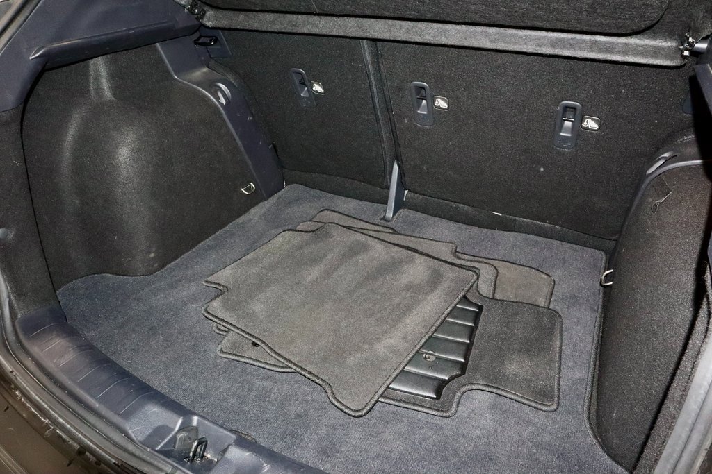 Certified 2023 Nissan Kicks SR w/ SR Premium Package image 13