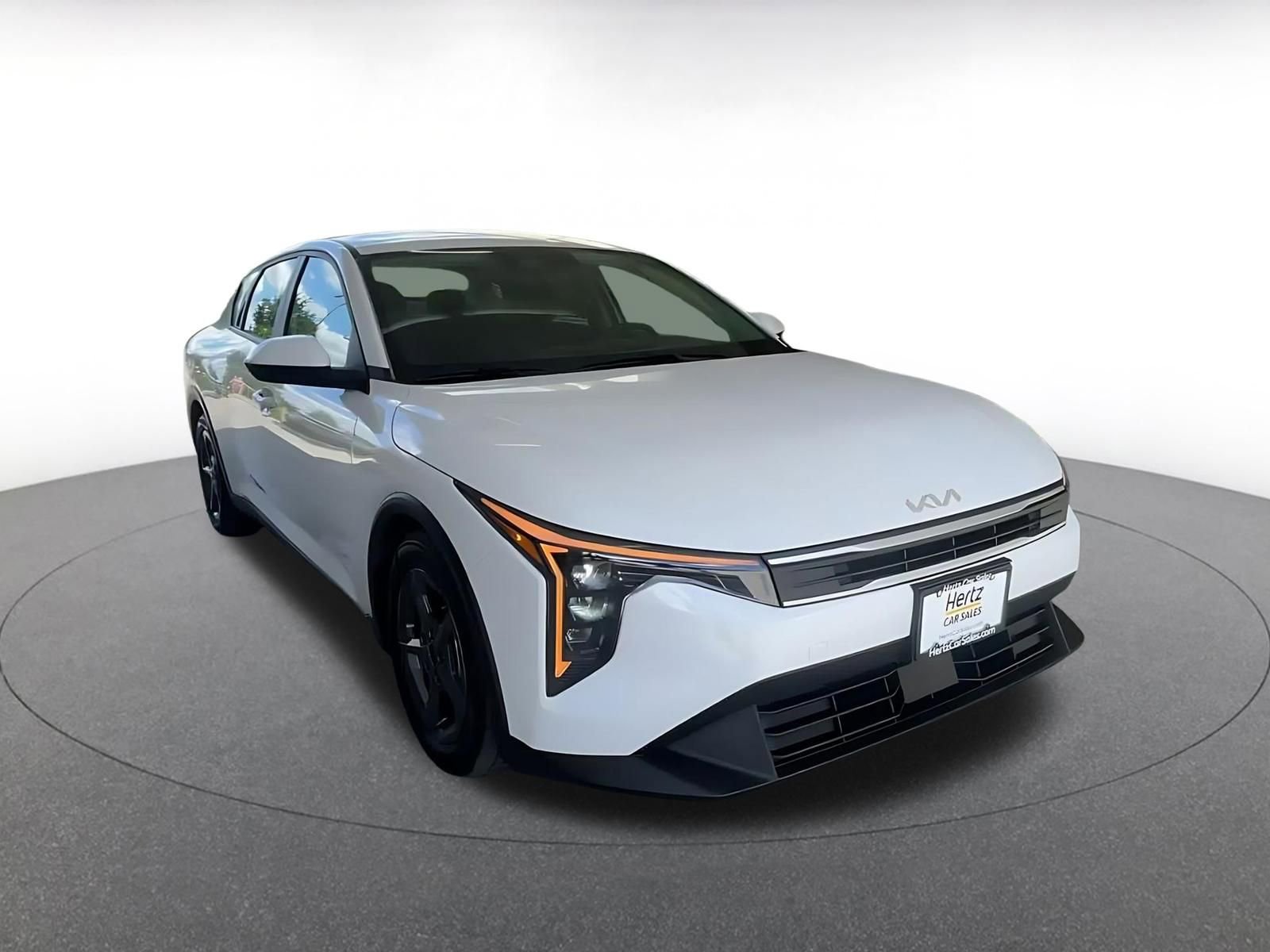 Used 2025 Kia K4 LXS image 3