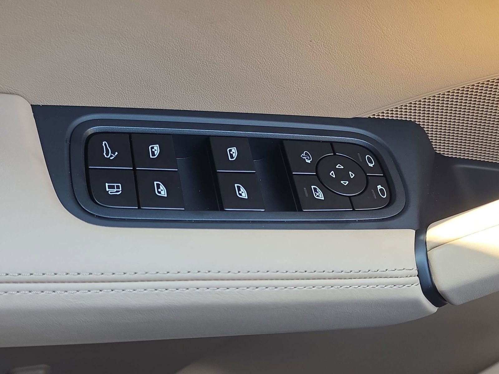 New 2026 Porsche Cayenne S AWD/4WD image 20