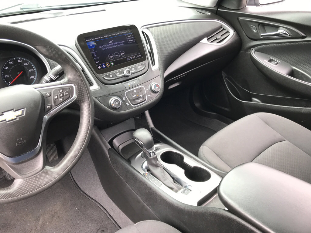 Used 2024 Chevrolet Malibu LS w/ Driver Confidence Package FWD image 10