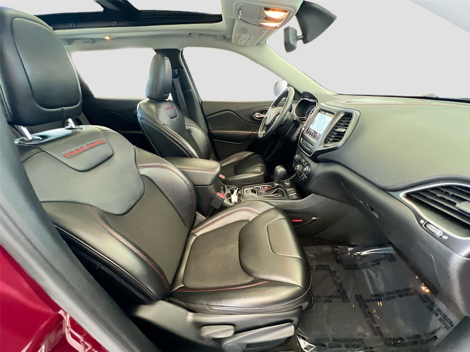 Used 2019 Jeep Cherokee Trailhawk w/ Comfort/Convenience Group image 28