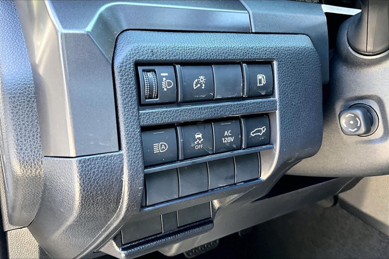 Certified 2026 Toyota 4Runner TRD Off-Road Premium AWD/4WD image 33