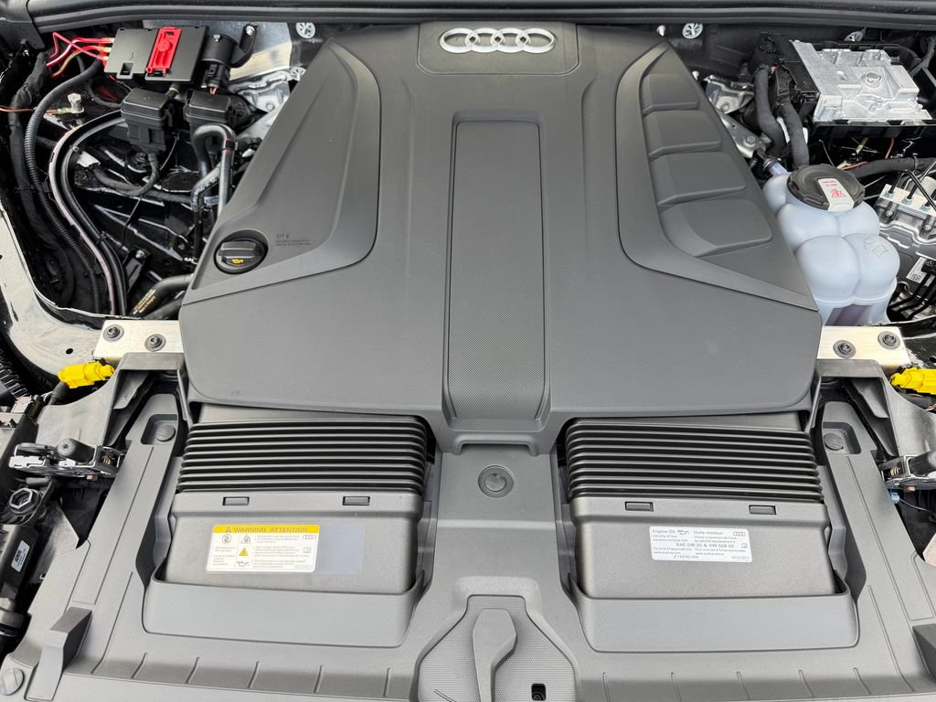 Used 2025 Audi Q7 2.0T Premium w/ Convenience Plus Package AWD/4WD image 30