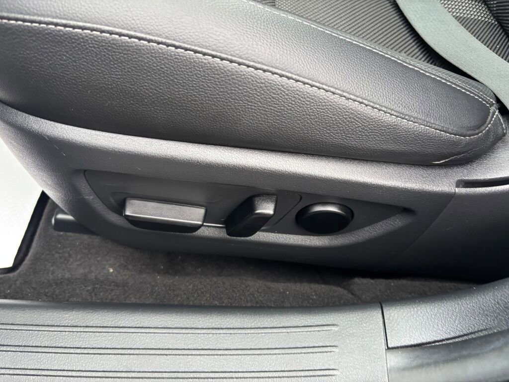 Certified 2023 MAZDA CX-50 2.5 S w/ Cargo Package image 21