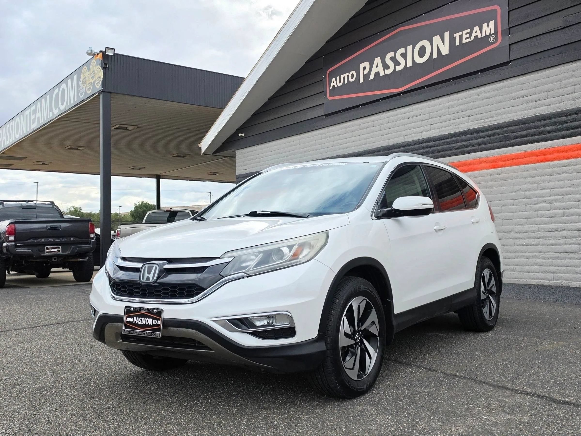 Used 2015 Honda CR-V Touring image 1