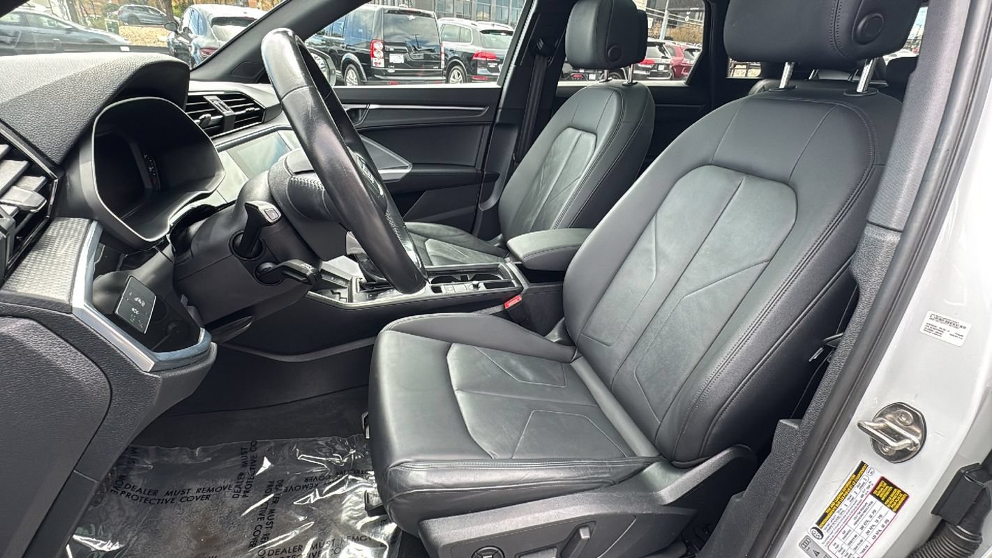 Used 2020 Audi Q3 2.0T Premium Plus w/ Premium Plus Package AWD/4WD image 10