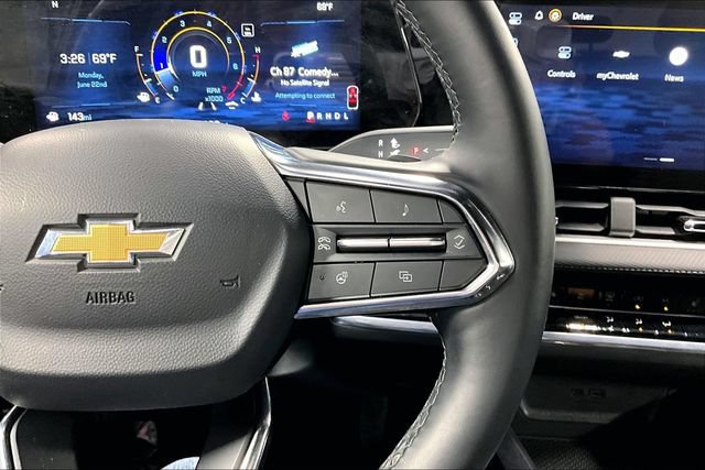 Used 2025 Chevrolet Equinox LT FWD image 12
