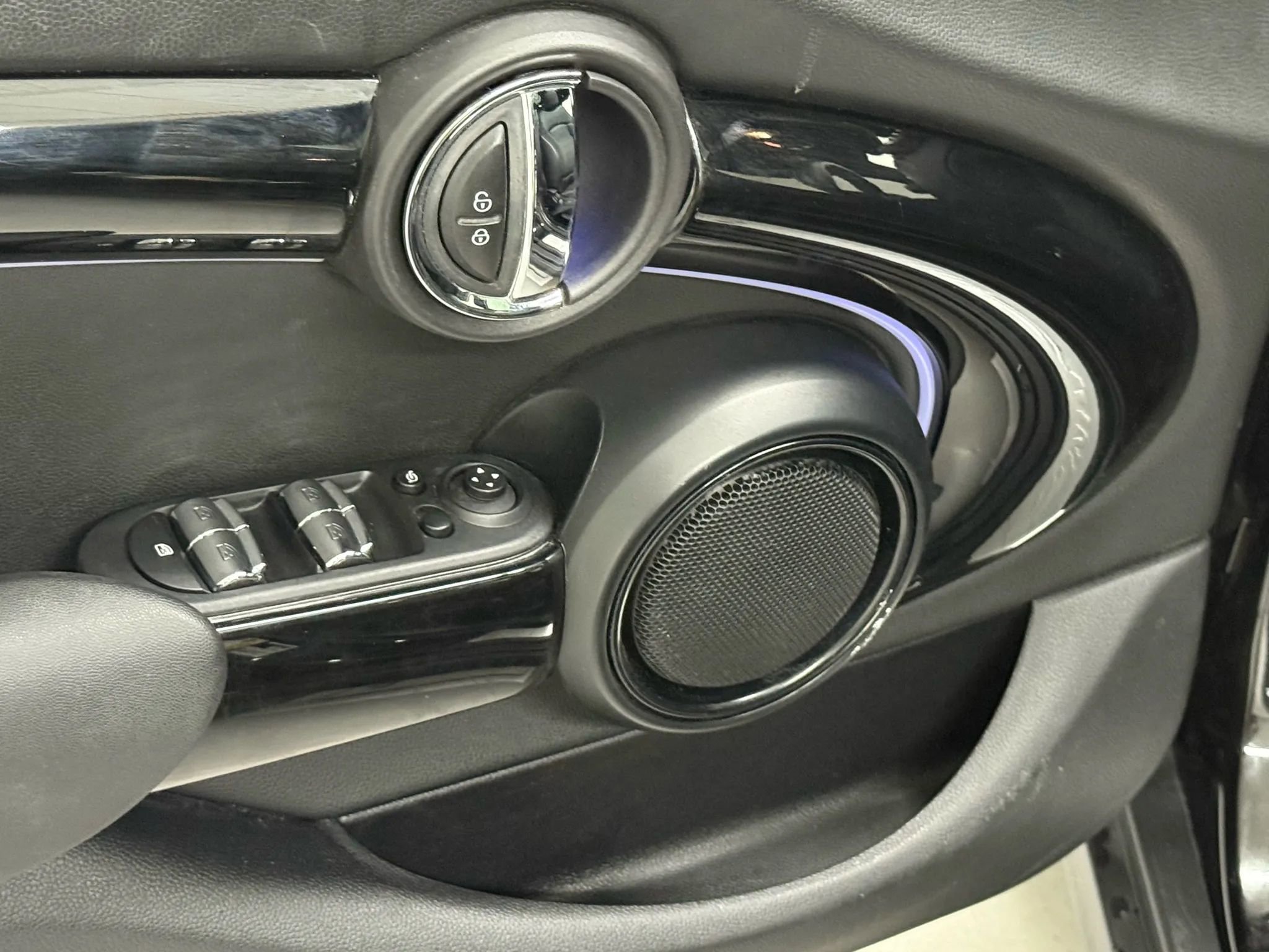 Used 2022 MINI Cooper S image 28