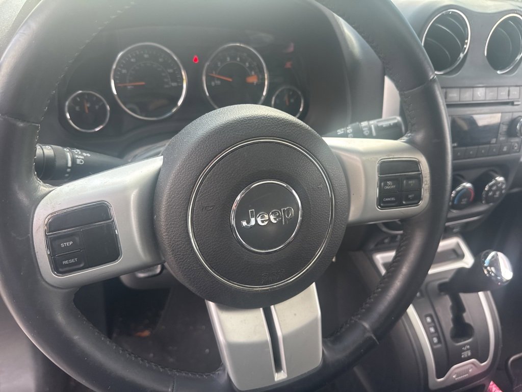 Used 2015 Jeep Compass High Altitude image 16