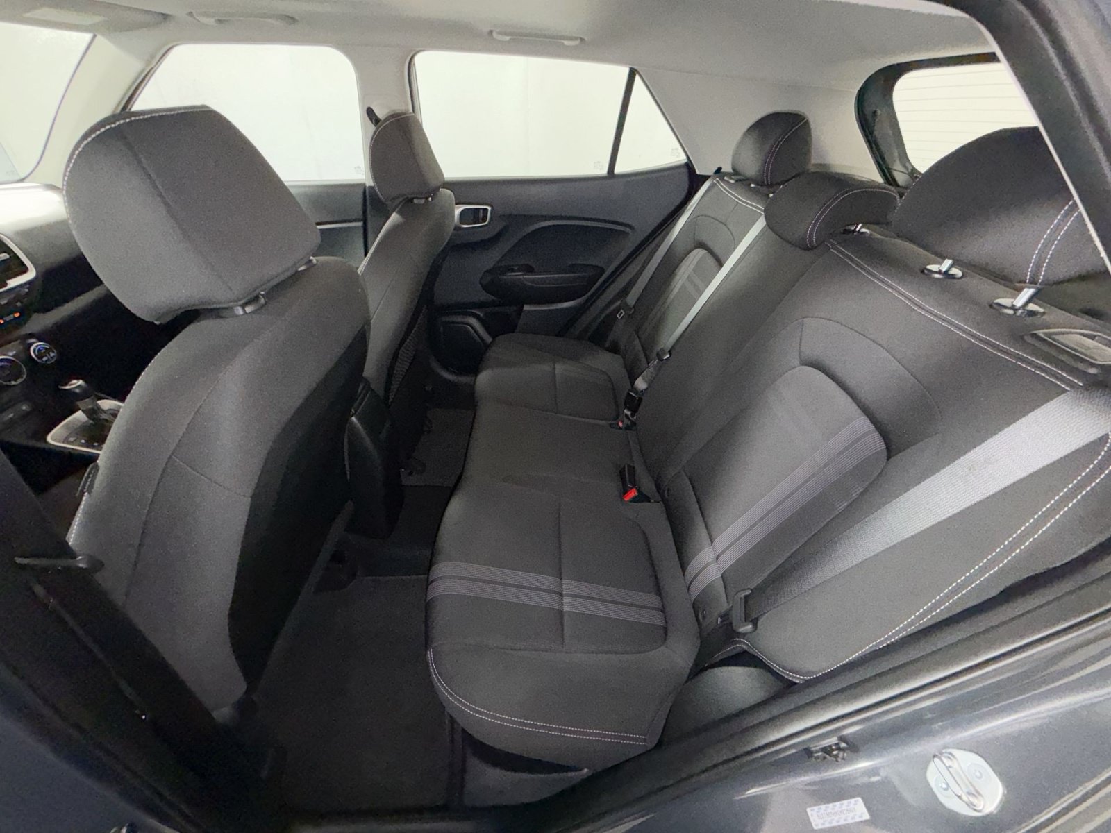Used 2023 Hyundai Venue SEL FWD image 24