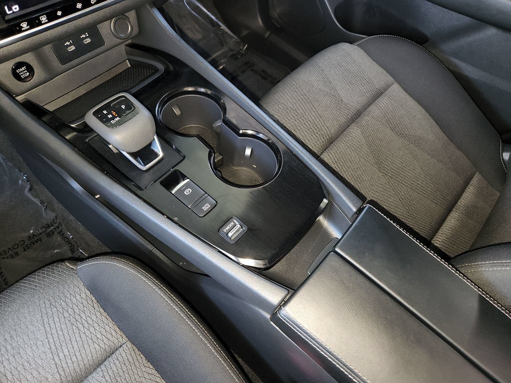 Used 2026 Nissan Rogue SV FWD image 22