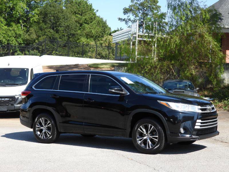 Used 2017 Toyota Highlander Plus image 24