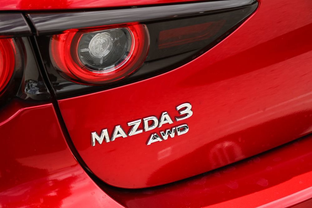 Used 2024 MAZDA MAZDA3 Hatchback w/Premium Plus Pkg AWD/4WD image 19