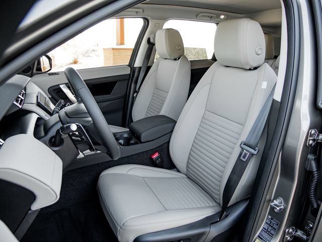 New 2024 Land Rover Discovery Sport S AWD/4WD image 13