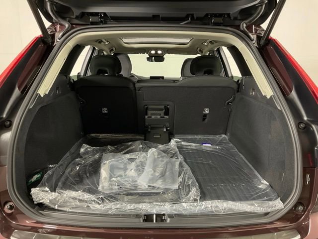 New 2026 Volvo XC60 B5 Core w/ Protection Package Premier image 36