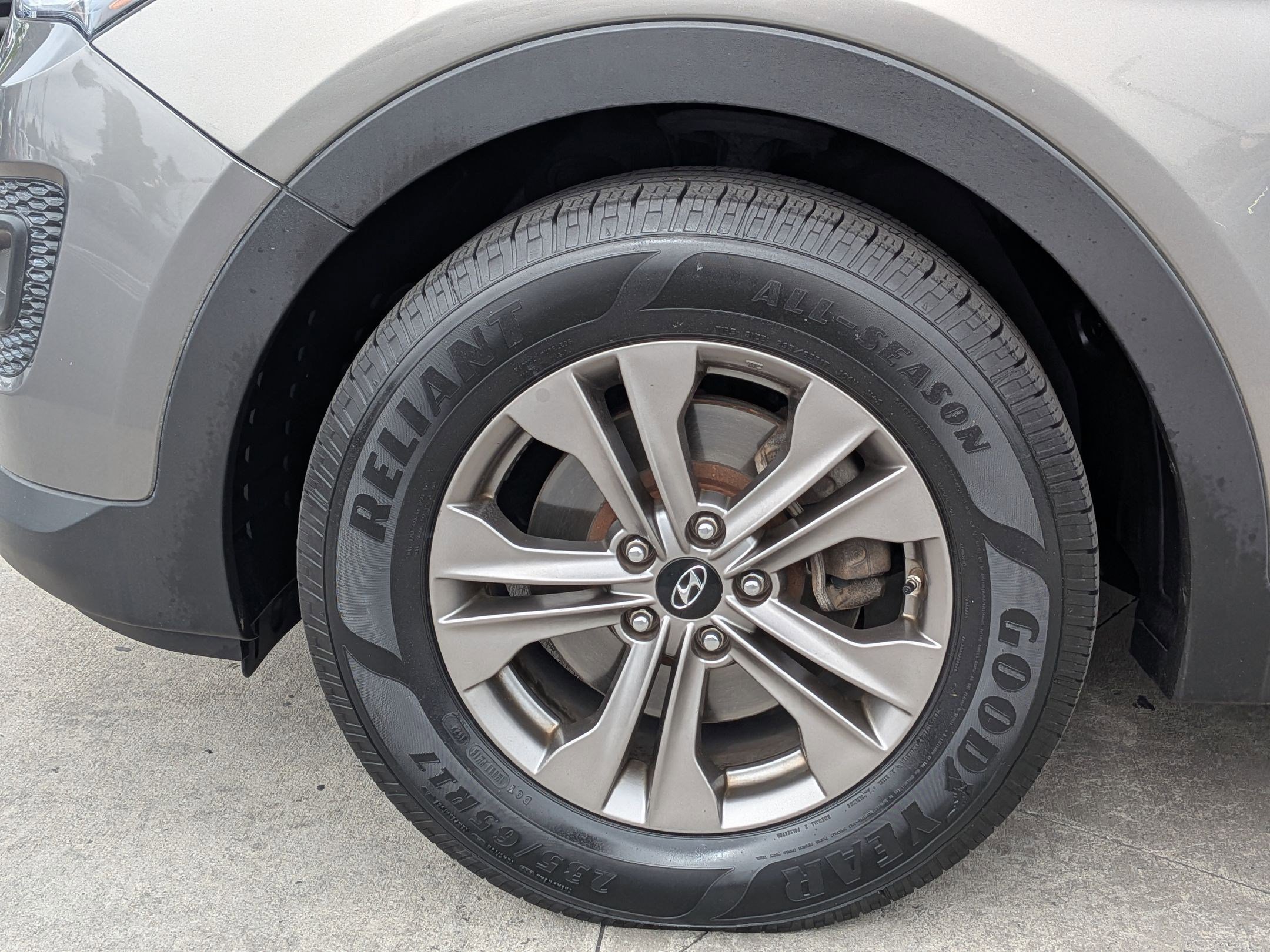 Used 2015 Hyundai Santa Fe Sport AWD/4WD image 13