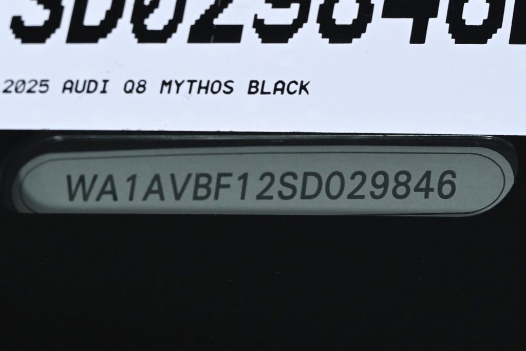 Used 2025 Audi Q8 Premium w/ Convenience Package image 24