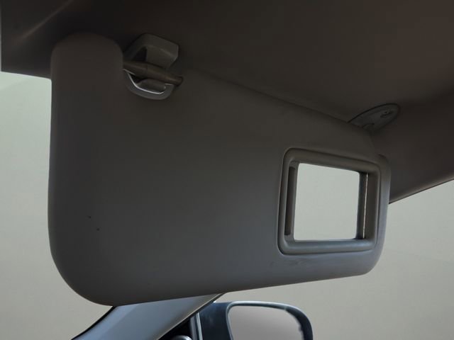 Used 2015 Toyota Corolla LE image 31