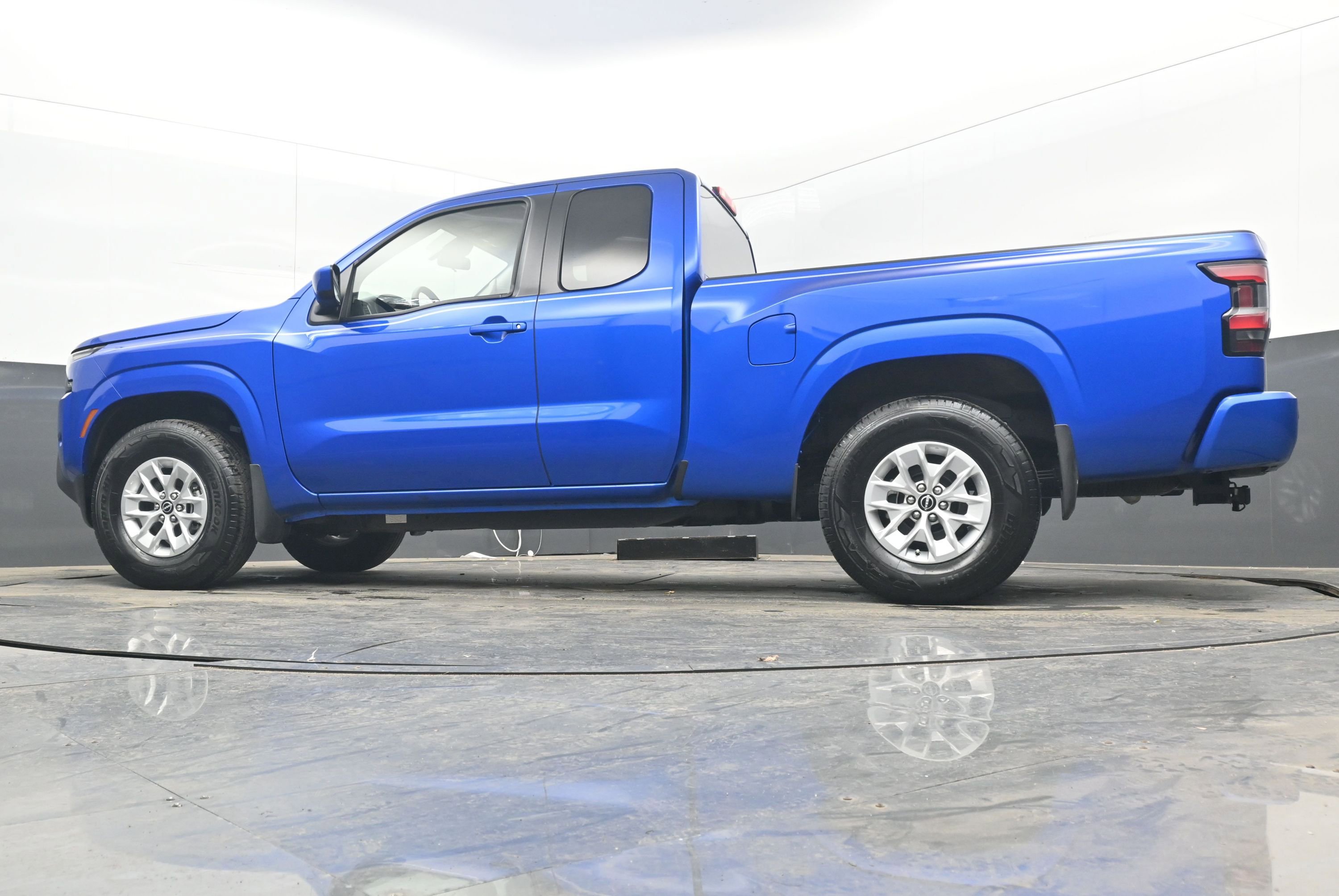 Certified 2024 Nissan Frontier SV image 27