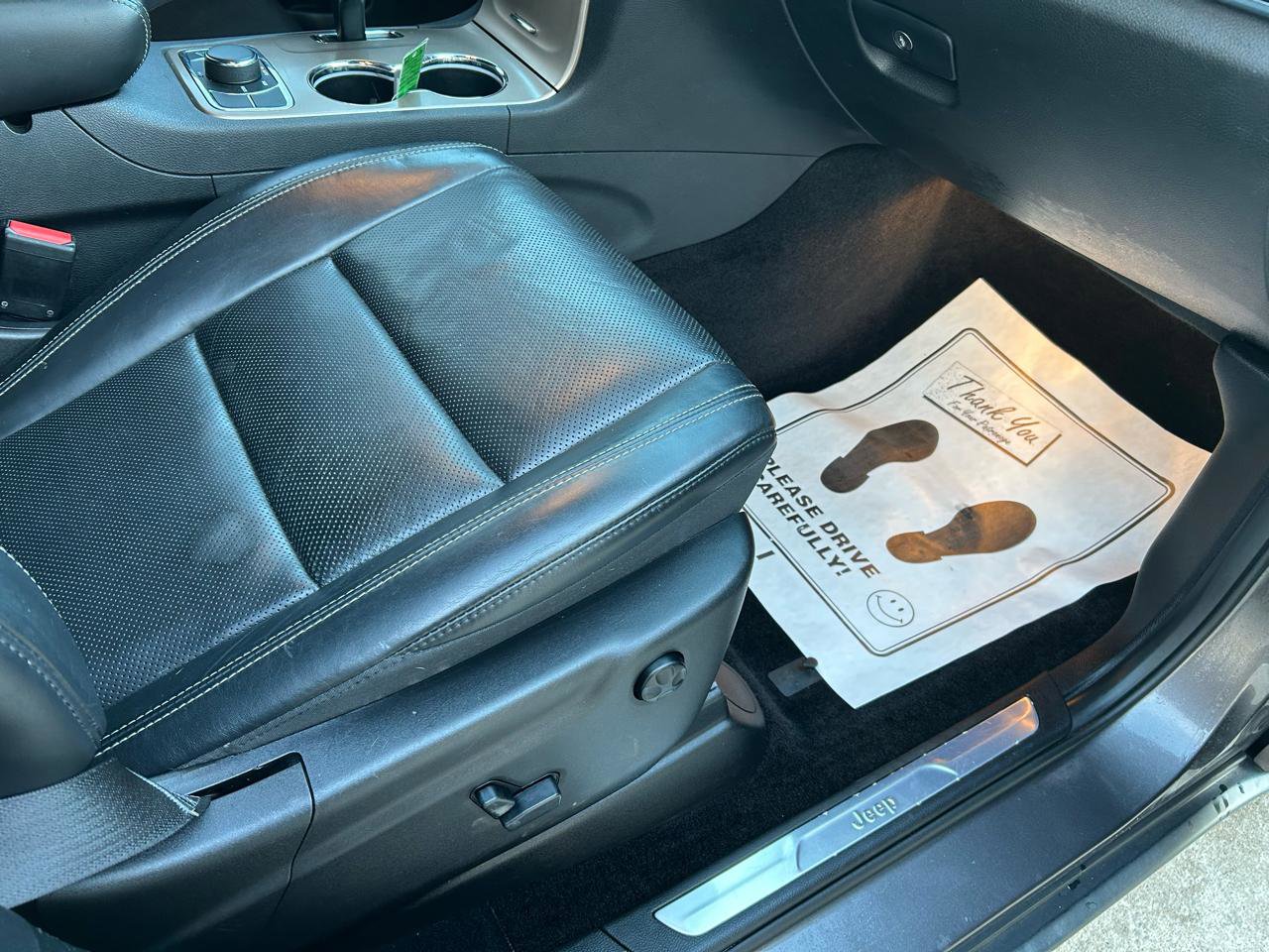 Used 2015 Jeep Grand Cherokee Limited w/ Luxury Group II image 12