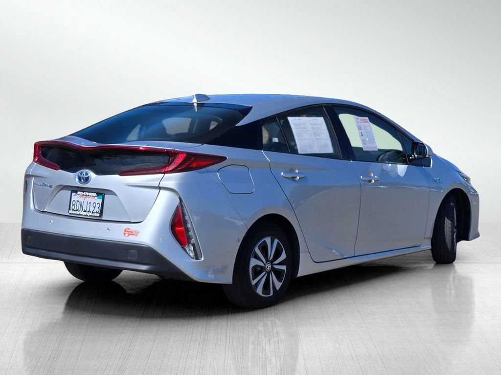Used 2018 Toyota Prius Prime Advanced FWD image 5