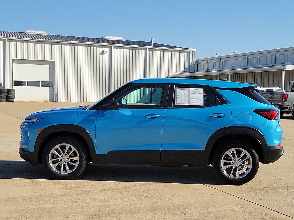 Used 2025 Chevrolet TrailBlazer LS w/ LS Confidence Package image 3