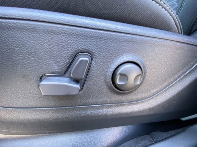 New 2025 RAM 1500 4x4 Crew Cab image 12